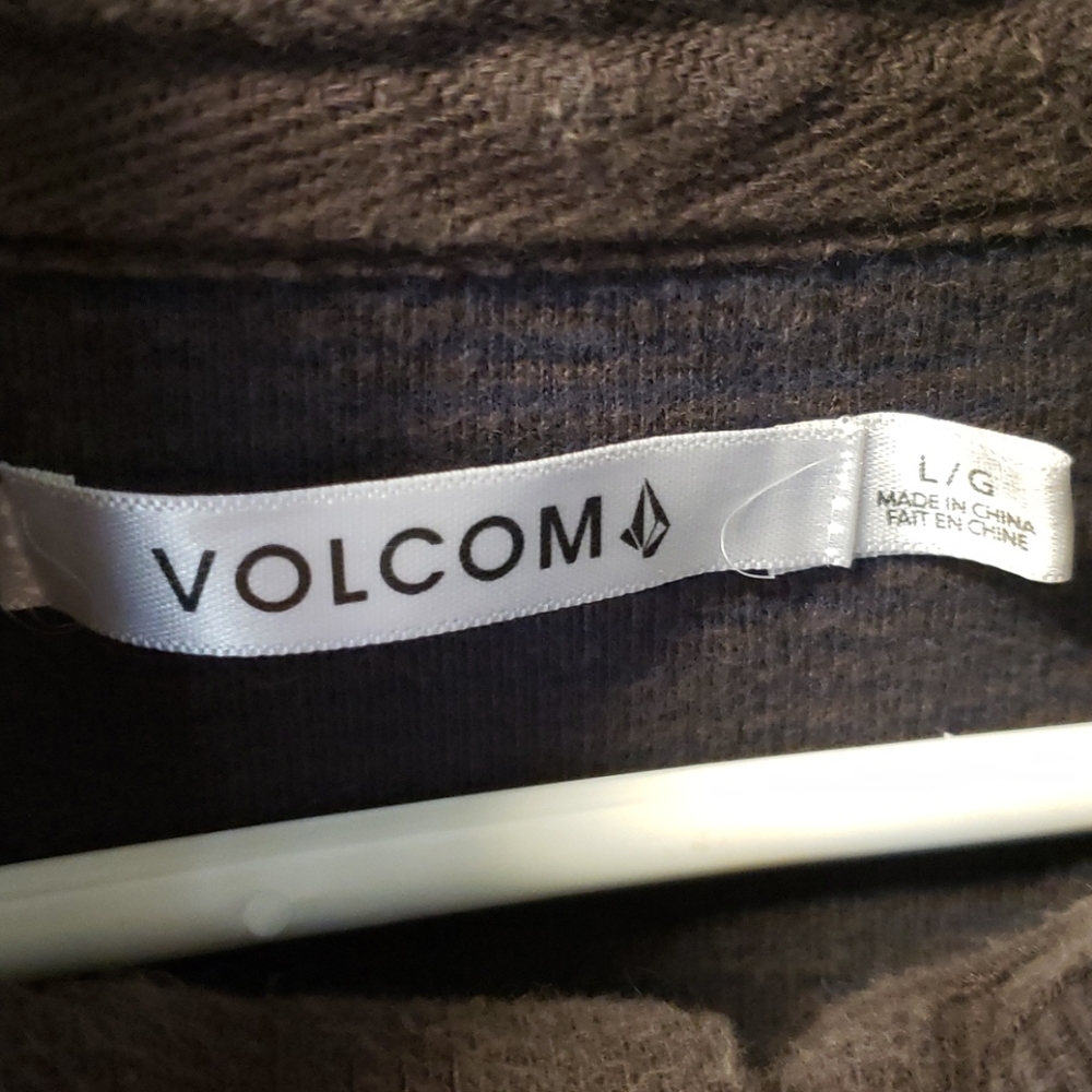 2/$15🦇 Volcom Sweater - Picture 2 of 4
